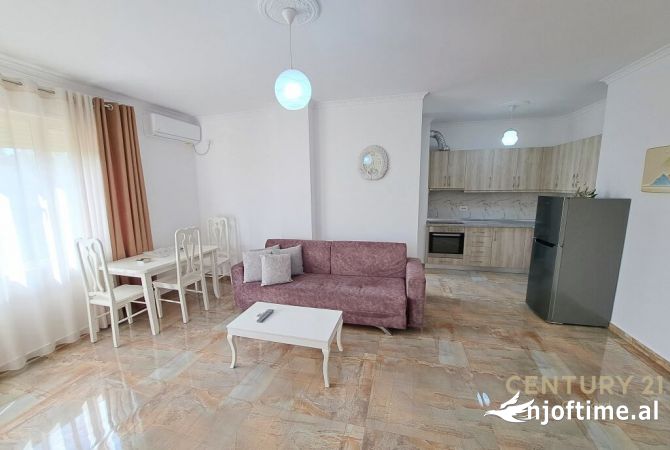 Shtepi me qera Apartament ne Tirane, 1+1, Mobilimi E mobiluar, Pagesa 550  Euro.
