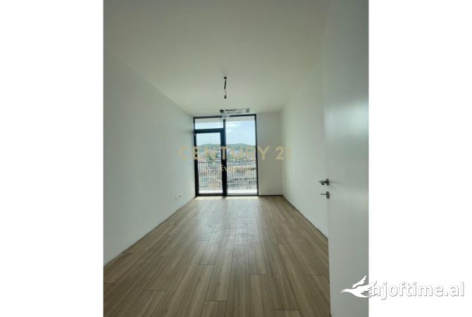 LAKE VIEW, APARTAMENT PER BANIM-ZYRE 2+1+2 ME QIRA