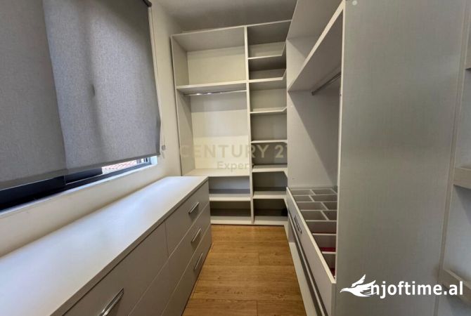Shtepi me qera Apartament ne Tirane, 2+1, Mobilimi E mobiluar, Pagesa 800  Euro.