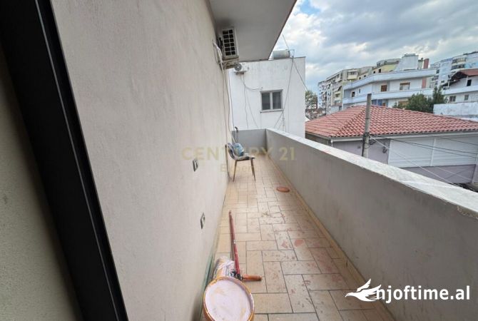 Shtepi me qera Apartament ne Tirane, 2+1, Mobilimi E mobiluar, Pagesa 800  Euro.