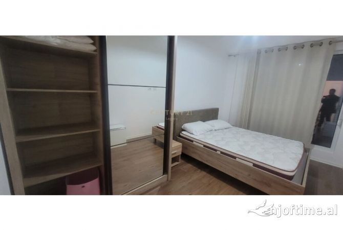 Shtepi me qera Apartament ne Tirane, 1+1, Mobilimi E mobiluar, Pagesa 500  Euro.