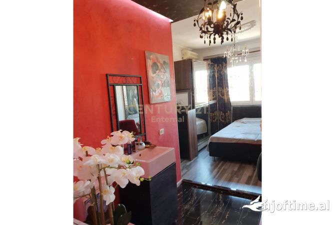 Shtepi me qera 2+1 ne Tirane - 600 Euro