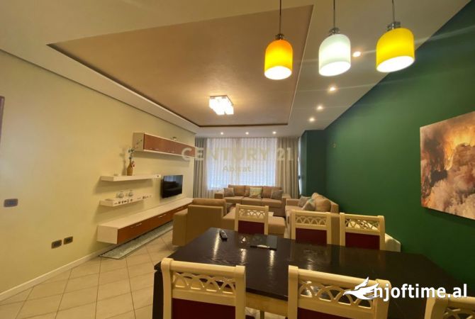 Shtepi me qera Apartament ne Tirane, 2+1, Mobilimi E mobiluar, Pagesa 700  Euro.