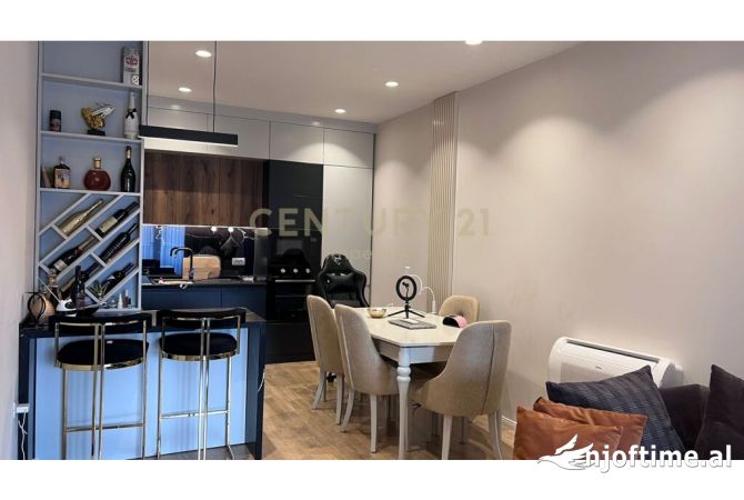 Shtepi me qera 2+1 ne Tirane - 900 Euro