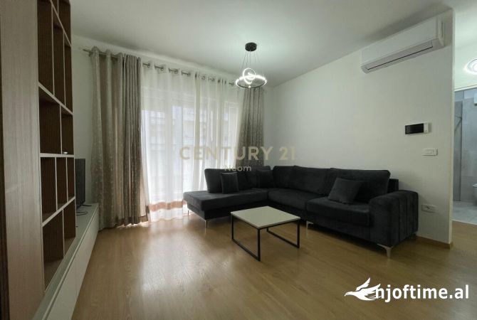 Shtepi me qera 2+1 ne Tirane - 1,000 Euro