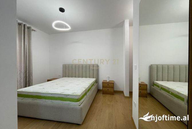 Shtepi me qera Apartament ne Tirane, 2+1, Mobilimi E mobiluar, Pagesa 1,000  Euro.