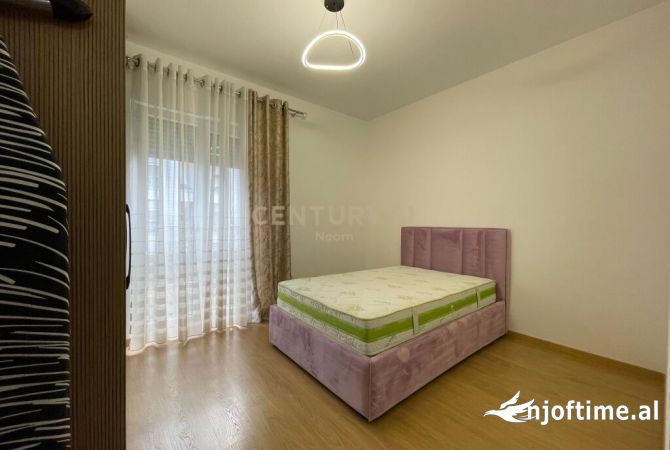 Shtepi me qera Apartament ne Tirane, 2+1, Mobilimi E mobiluar, Pagesa 1,000  Euro.
