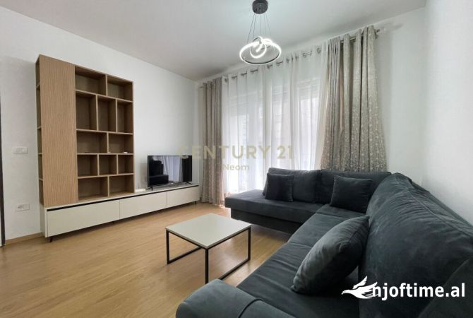 Shtepi me qera 2+1 ne Tirane - 1,000 Euro