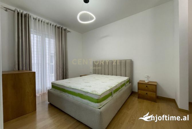 Shtepi me qera Apartament ne Tirane, 2+1, Mobilimi E mobiluar, Pagesa 1,000  Euro.