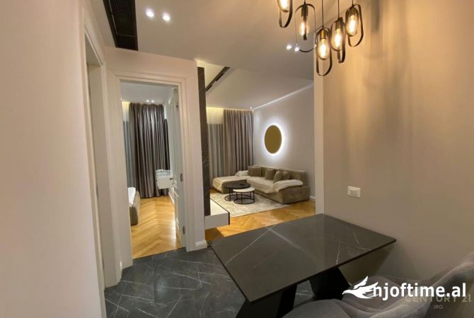 Shtepi me qera Apartament ne Tirane, 1+1, Mobilimi E mobiluar, Pagesa 1,000  Euro.