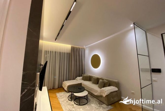 Shtepi me qera Apartament ne Tirane, 1+1, Mobilimi E mobiluar, Pagesa 1,000  Euro.