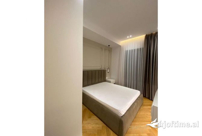 Shtepi me qera Apartament ne Tirane, 1+1, Mobilimi E mobiluar, Pagesa 1,000  Euro.