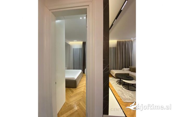 Shtepi me qera Apartament ne Tirane, 1+1, Mobilimi E mobiluar, Pagesa 1,000  Euro.