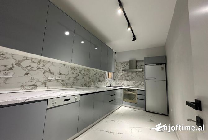 Shtepi me qera Apartament ne Tirane, 2+1, Mobilimi E mobiluar, Pagesa 850  Euro.