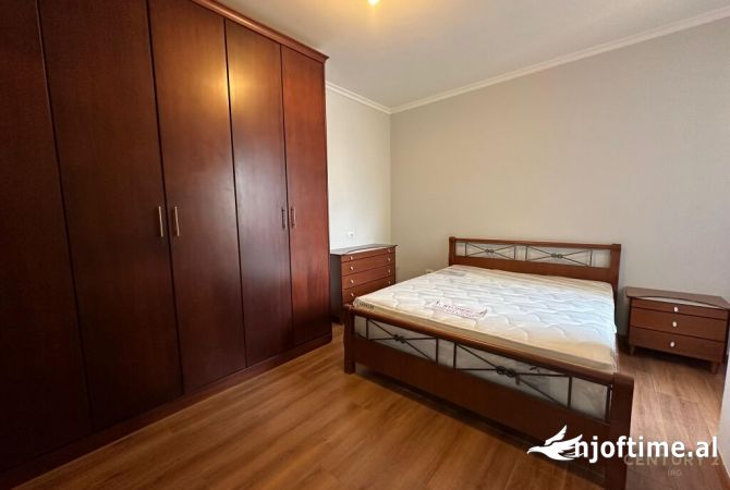 Shtepi me qera Apartament ne Tirane, 2+1, Mobilimi E mobiluar, Pagesa 850  Euro.