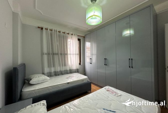 Shtepi me qera Apartament ne Tirane, 2+1, Mobilimi E mobiluar, Pagesa 850  Euro.