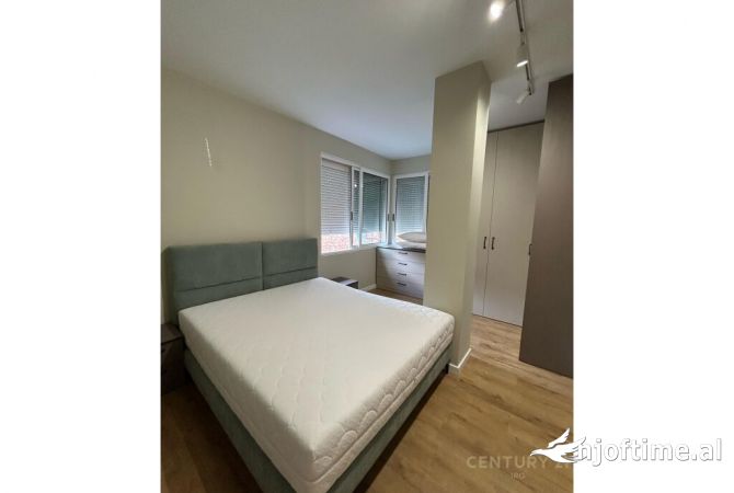 Shtepi me qera Apartament ne Tirane, 1+1, Mobilimi E mobiluar, Pagesa 500  Euro.