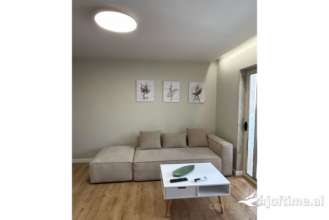 Shtepi me qera 1+1 ne Tirane - 700 Euro
