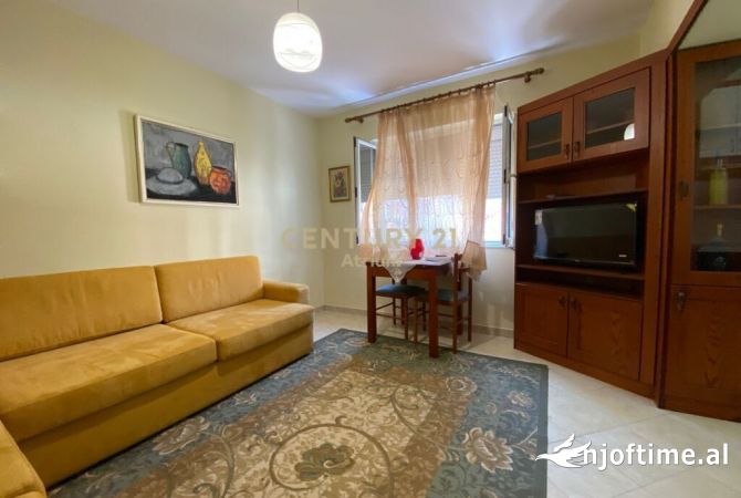 Shtepi me qera 1+1 ne Tirane - 450 Euro