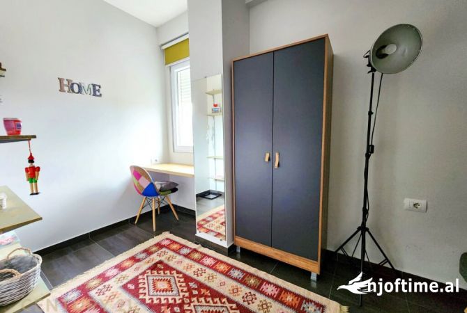 Shtepi me qera Apartament ne Tirane, 1+1, Mobilimi E mobiluar, Pagesa 900  Euro.