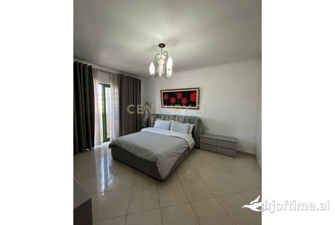 Shtepi me qera Apartament ne Tirane, 1+1, Mobilimi E mobiluar, Pagesa 950  Euro.