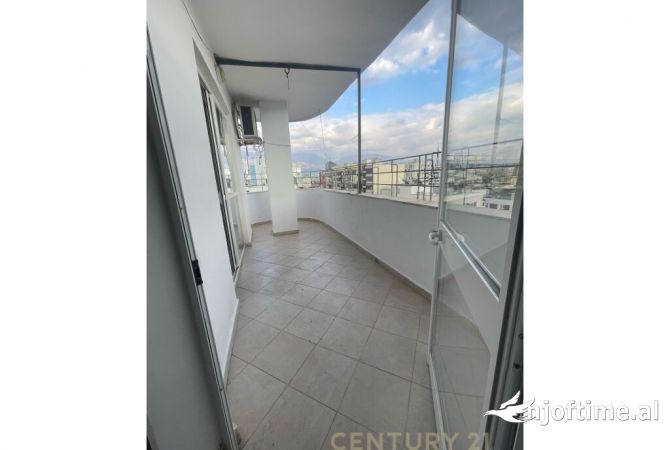 Shtepi me qera Apartament ne Tirane, 2+1, Mobilimi E mobiluar, Pagesa 550  Euro.