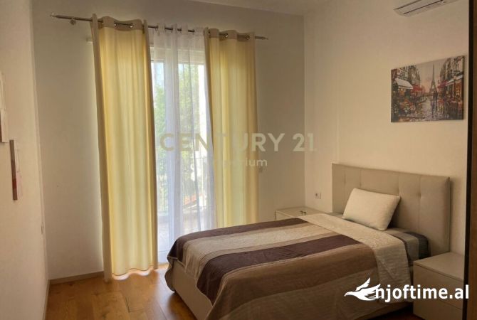 Shtepi ne shitje Apartament ne Tirane, 2+1, Mobilimi E mobiluar, Pagesa 255,000  Euro.