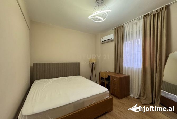 Shtepi me qera Apartament ne Tirane, 1+1, Mobilimi E mobiluar, Pagesa 550  Euro.