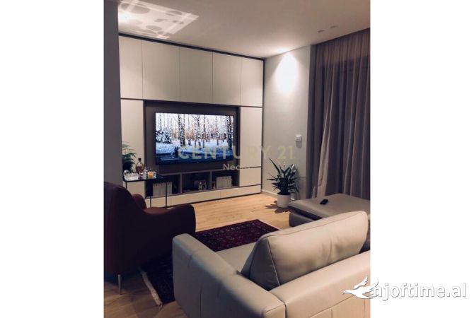 Shtepi me qera Apartament ne Tirane, 1+1, Mobilimi E mobiluar, Pagesa 1,000  Euro.