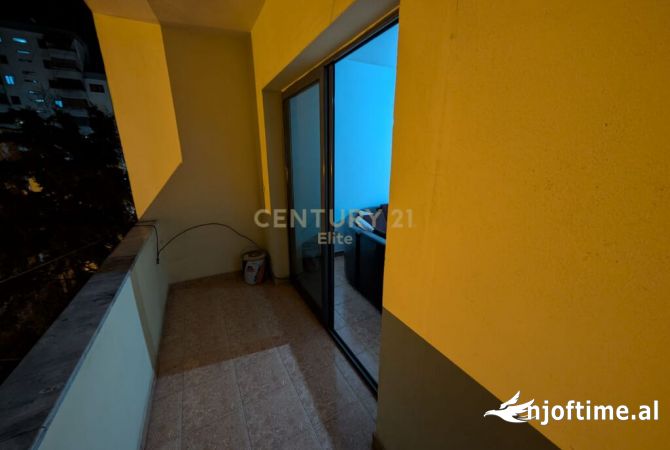 Shtepi ne shitje Apartament ne Tirane, 1+1, Mobilimi Bosh, pa mobiluar, Pagesa 141,000  Euro.