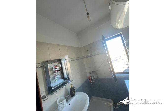 Shtepi me qera Apartament ne Tirane, 1+1, Mobilimi E mobiluar, Pagesa 400  Euro.