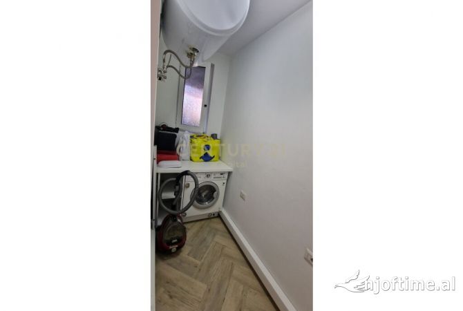 Shtepi me qera Apartament ne Tirane, 1+1, Mobilimi E mobiluar, Pagesa 500  Euro.