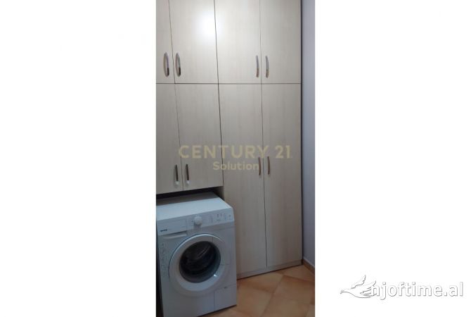 Shtepi me qera Apartament ne Tirane, 1+1, Mobilimi E mobiluar, Pagesa 450  Euro.