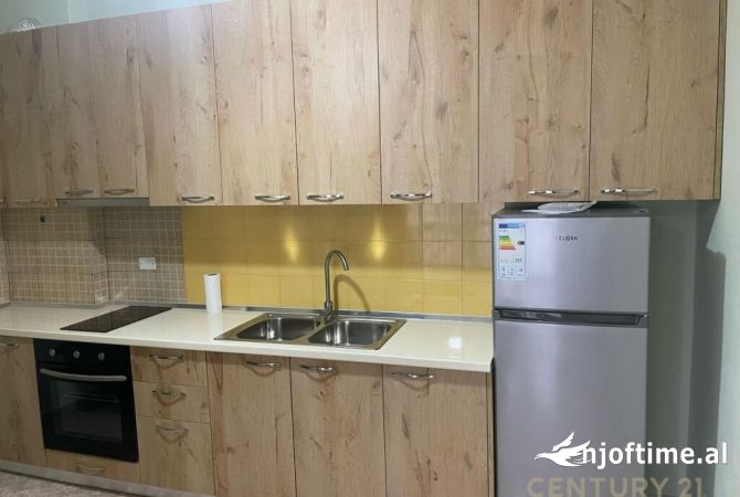 Shtepi me qera 1+1 ne Tirane - 400 Euro