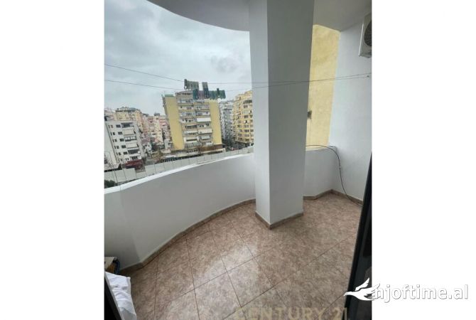 Shtepi me qera Apartament ne Tirane, 1+1, Mobilimi E mobiluar, Pagesa 400  Euro.