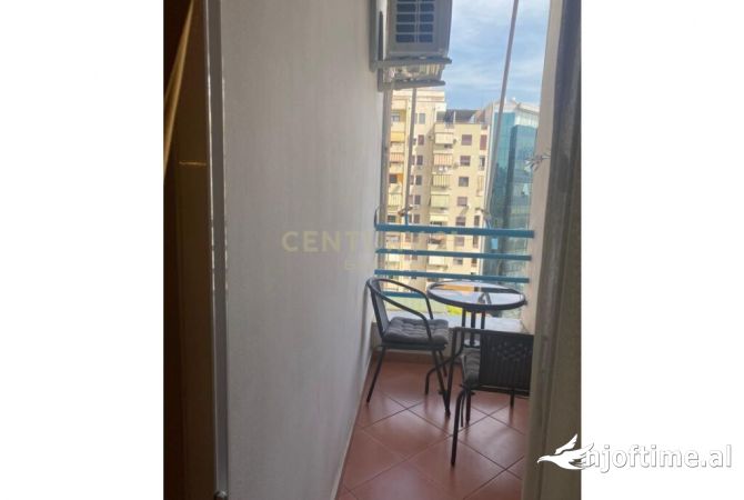 Shtepi me qera Apartament ne Tirane, 1+1, Mobilimi E mobiluar, Pagesa 700  Euro.