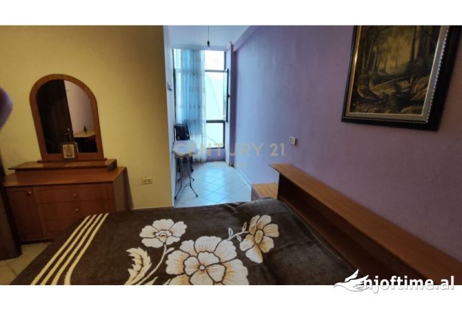 Shtepi me qera Apartament ne Tirane, 2+1, Mobilimi E mobiluar, Pagesa 420  Euro.