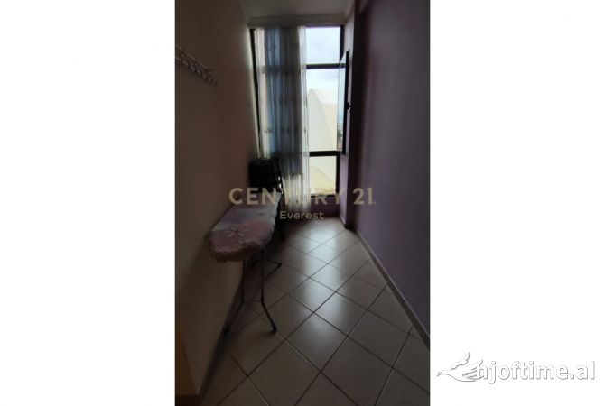 Shtepi me qera Apartament ne Tirane, 2+1, Mobilimi E mobiluar, Pagesa 420  Euro.