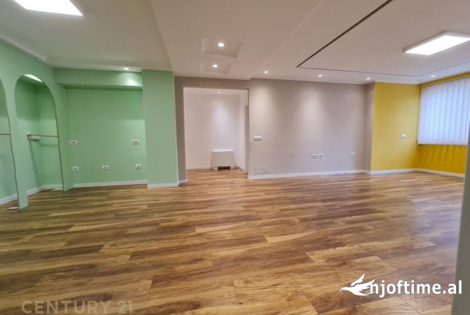 Ambient biznesi me qera 3+1 ne Tirane - 1,300 Euro
