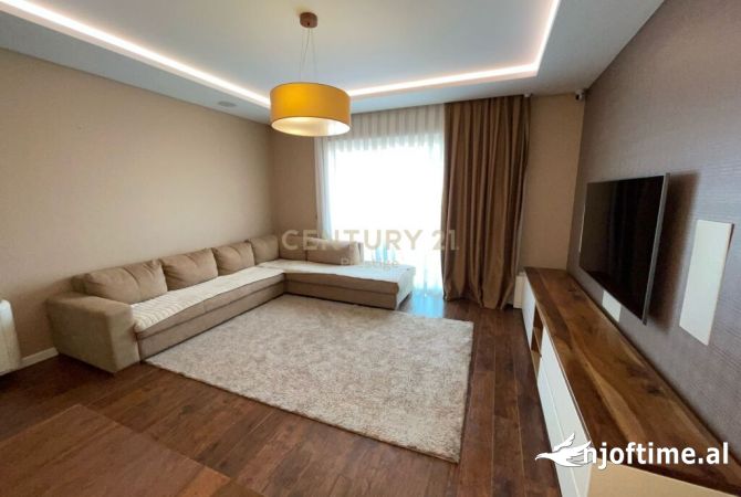 Shtepi me qera 2+1 ne Tirane - 2,500 Euro