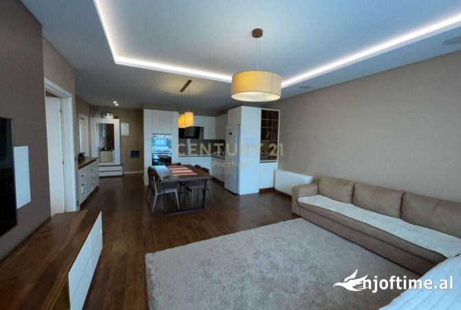 Shtepi me qera 2+1 ne Tirane - 2,500 Euro
