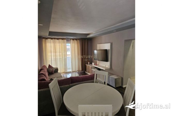 Shtepi me qera 2+1 ne Tirane - 650 Euro