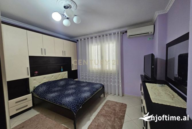 Shtepi me qera Apartament ne Tirane, 2+1, Mobilimi E mobiluar, Pagesa 650  Euro.