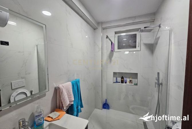 Shtepi me qera Apartament ne Tirane, 2+1, Mobilimi E mobiluar, Pagesa 650  Euro.