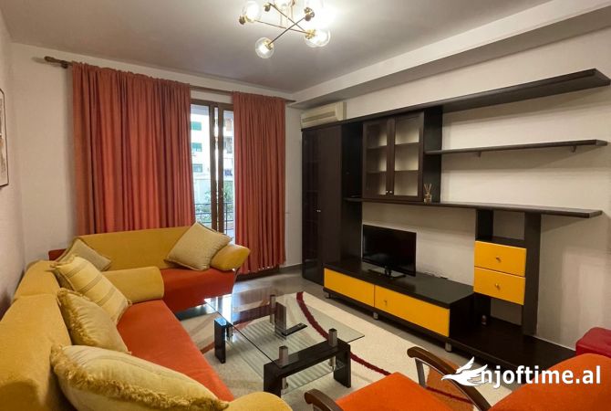 Shtepi me qera Apartament ne Tirane, 1+1, Mobilimi E mobiluar, Pagesa 450  Euro.