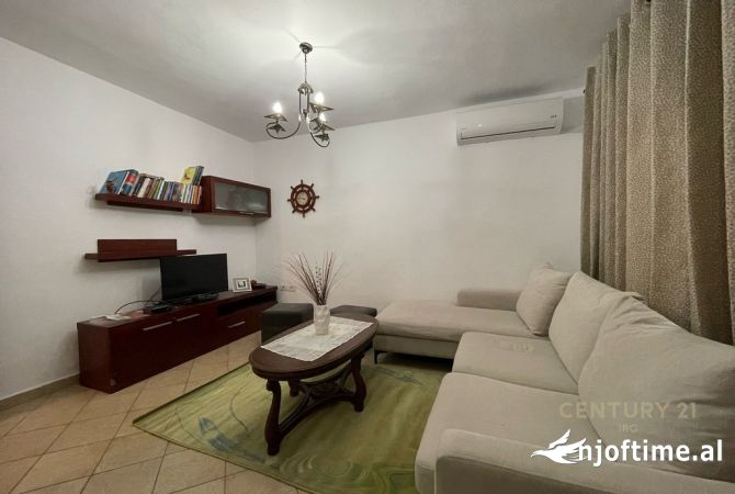 Shtepi me qera 2+1 ne Tirane - 500 Euro