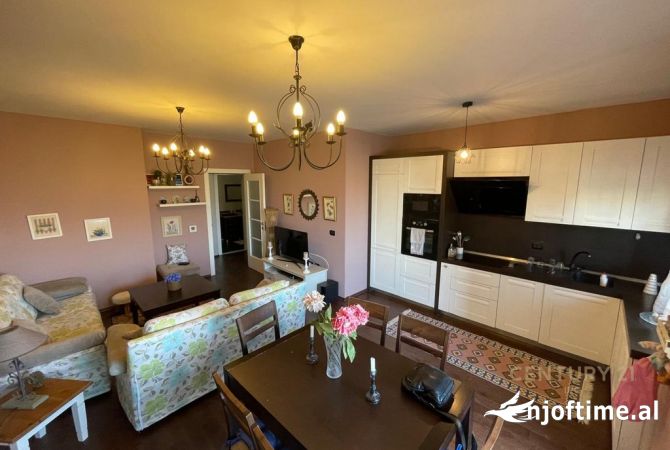 Shtepi me qera Apartament ne Tirane, 2+1, Mobilimi E mobiluar, Pagesa 900  Euro.