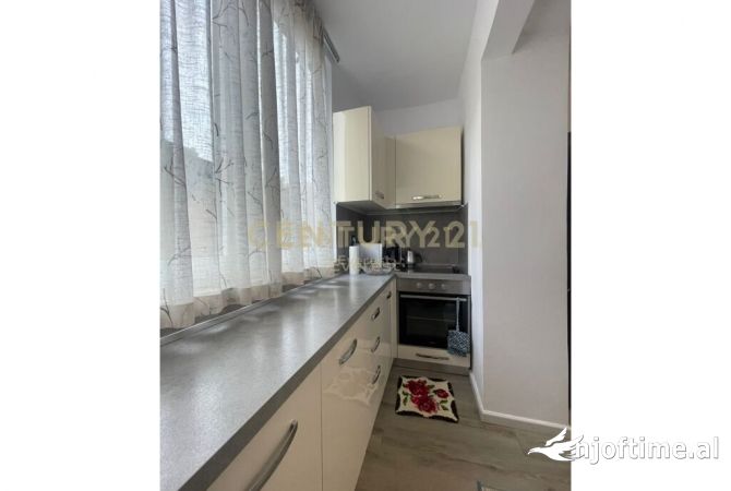 Shtepi ne shitje Apartament ne Tirane, 2+1, Mobilimi E mobiluar, Pagesa 140,000  Euro.