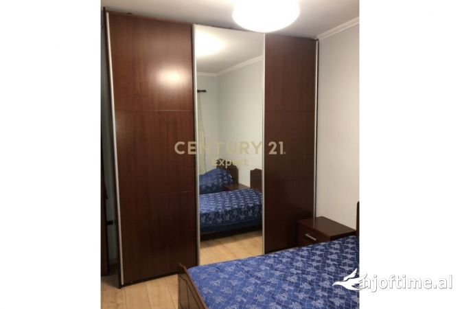 Shtepi me qera Apartament ne Tirane, 1+1, Mobilimi E mobiluar, Pagesa 630  Euro.