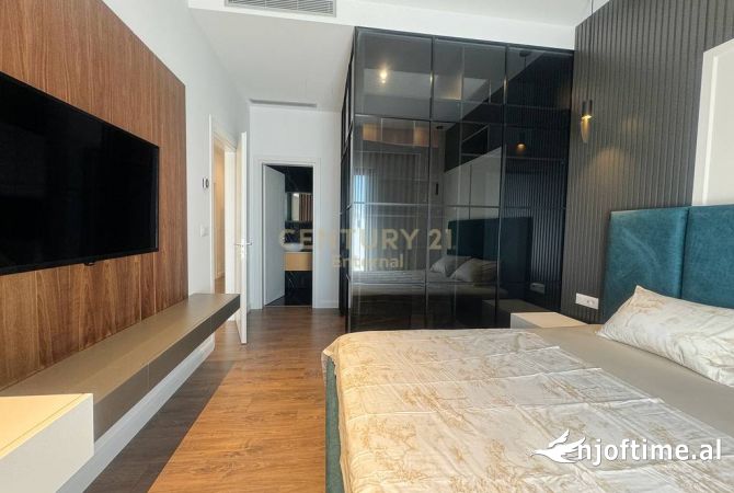 Shtepi me qera Apartament ne Tirane, 3+1, Mobilimi E mobiluar, Pagesa 2,500  Euro.